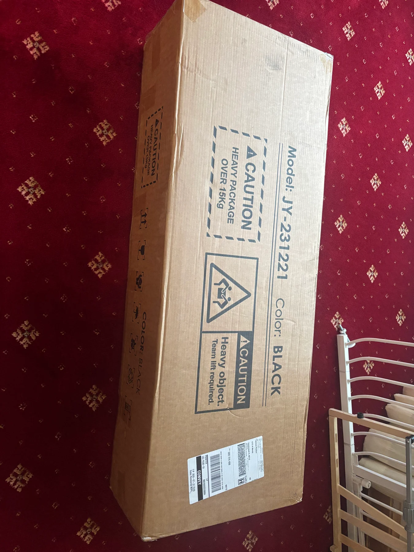 Before assembly: the shoe cabinet in its original flat-pack box.